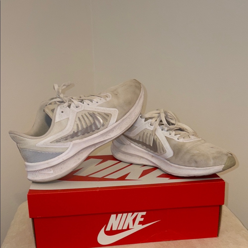Nike women’s downshifter
